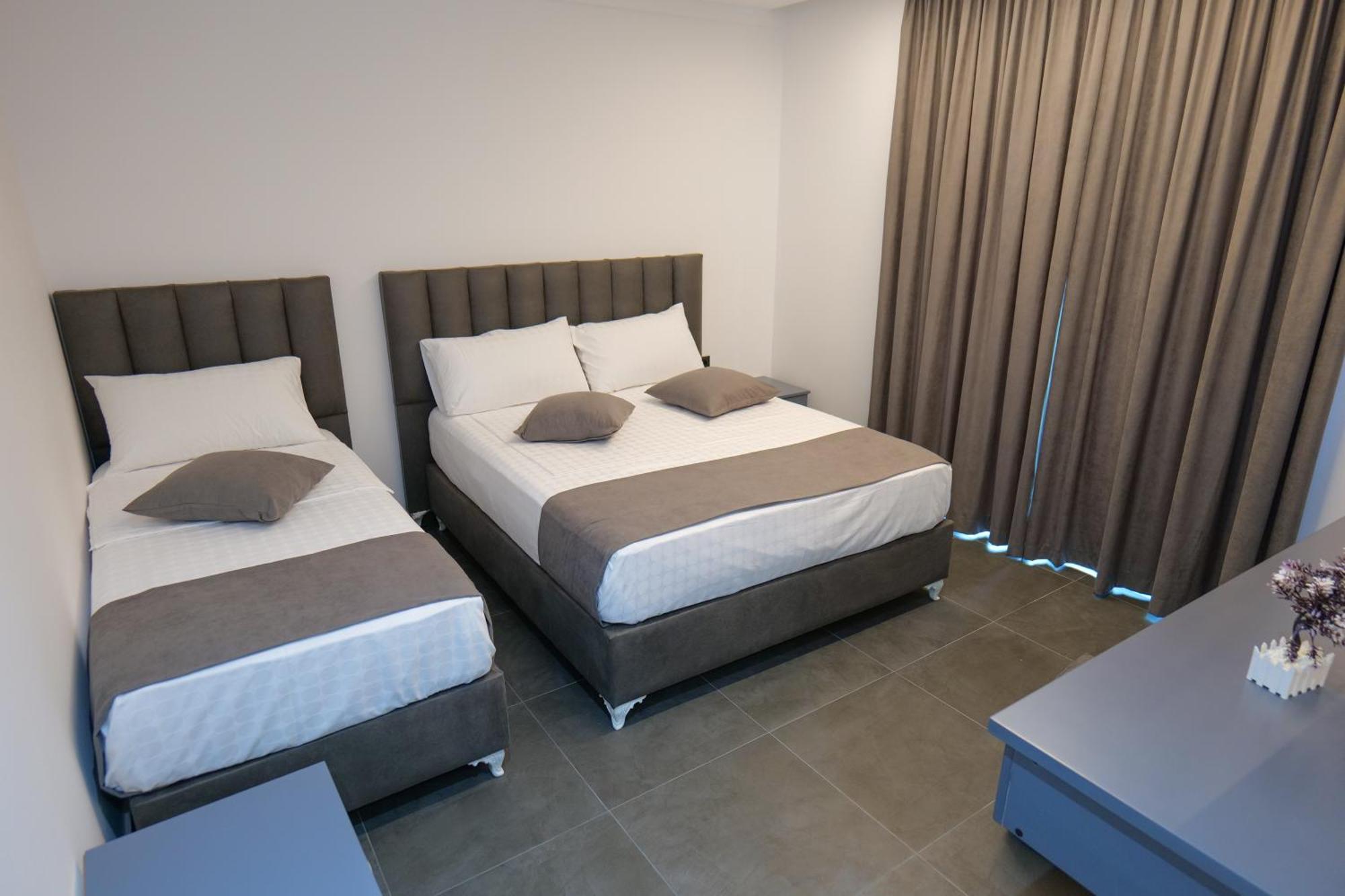 Hotel Celaj Vlorë Exterior foto