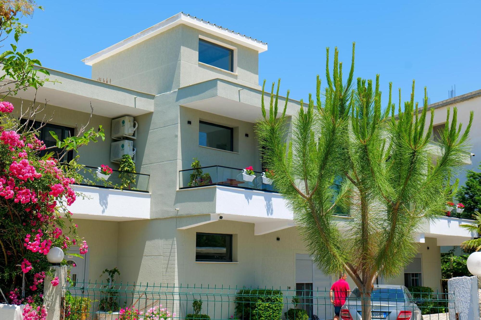 Hotel Celaj Vlorë Exterior foto
