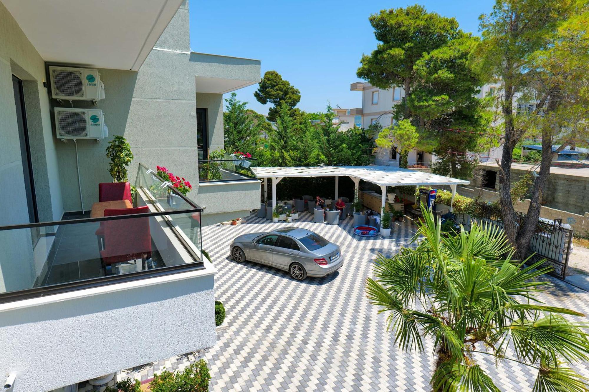 Hotel Celaj Vlorë Exterior foto